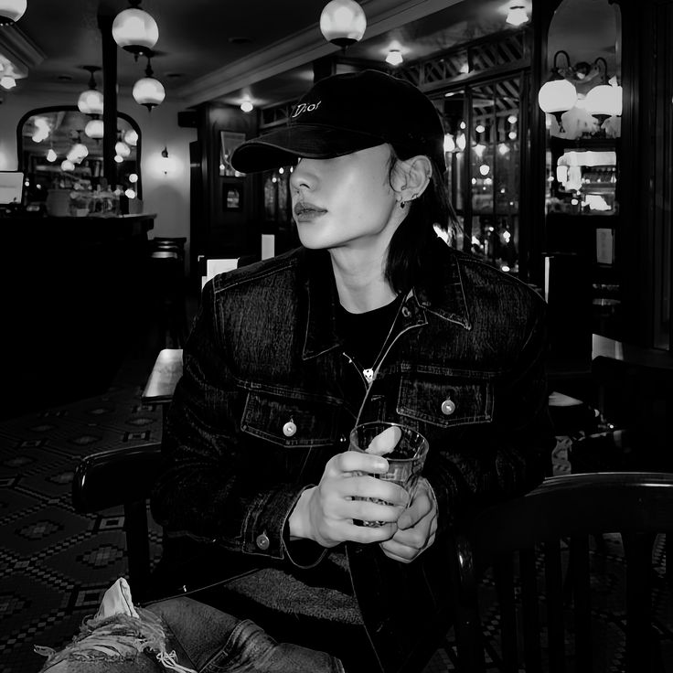 rottnrain's tweet photo. i'm back from my period of inactivity, hi all. remember to eat well, cuz i sure as hell am https://t.co/RnEKpvXLDx