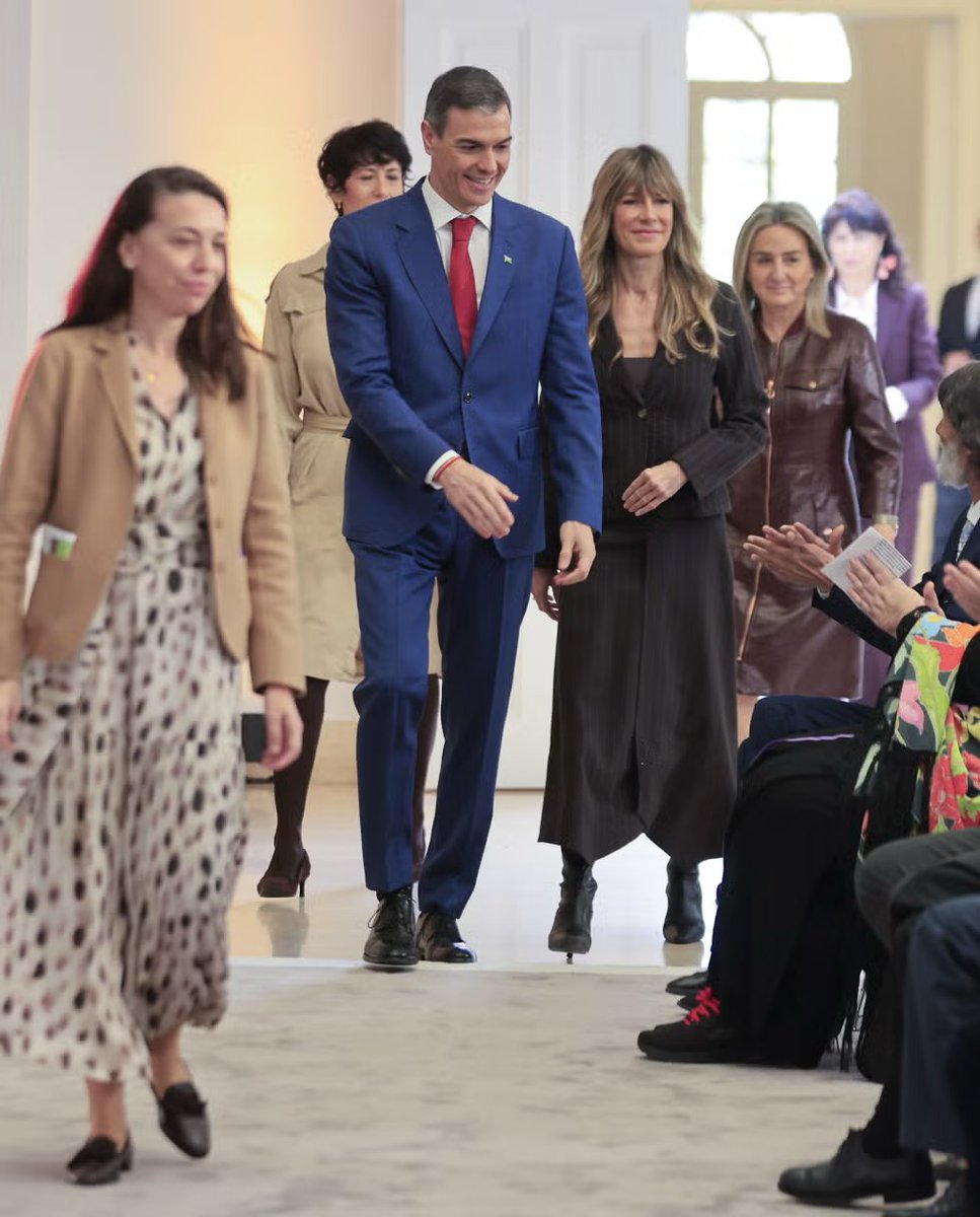 Voy a VOTAR <a href="/PSOE/">PSOE</a> porque soy MILITANTE SOCIALISTA 
Porque #SoloSumaPSOE