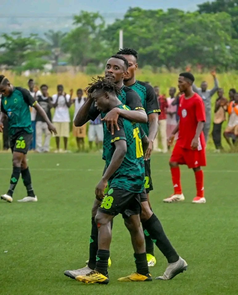 m_diakana's tweet image. Seule la victoire compte. Fier d'avoir marqué ce but pour l'équipe aujourd'hui face au RC Golf (1-0). Merci à tous pour votre soutien infaillible. On continue le chemin en Cup ! ⚽🔥

#Marzouk #CupDuCongo #VClub #Buteur