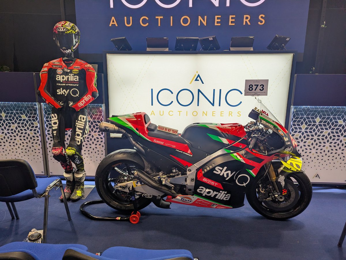 Daz Perry tweet media