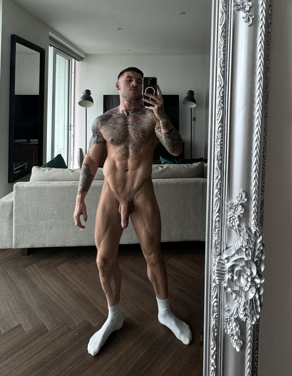 Speedychopslover tweet media