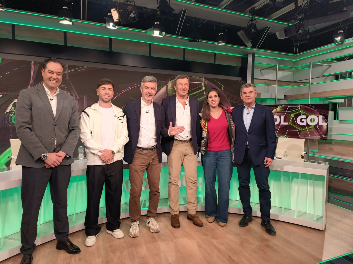 🚨 ¡Arranca #GolAGol en Canal Sur TV y CanalSur Más!

⚽️ ¡El análisis de la jornada andaluza 1ª y 2ª División y de 1ª RFEF!

🗣️ ¡Con Ángel Acién al frente del programa y Adrián Embarba como invitado!

📲 Puedes ver #GolAGol22feb aquí ▶️ canalsurmas.es/videos/131533-…