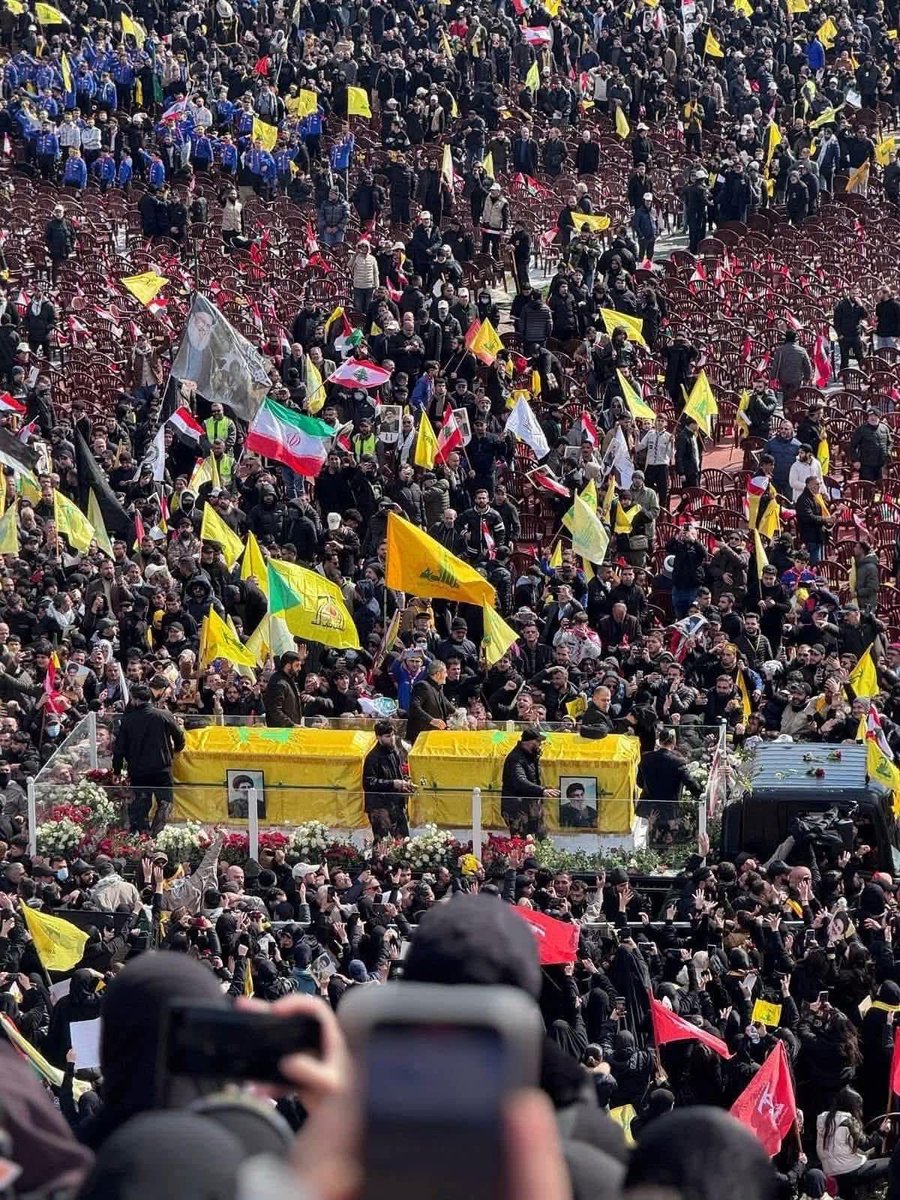 لولا أنَّ الله رَبط على قلوبنا 
لما كُنا خرجنا أحياء بعد تلك اللحظة..
اللهم ثبتنا على نهجه وخُطاه 💔