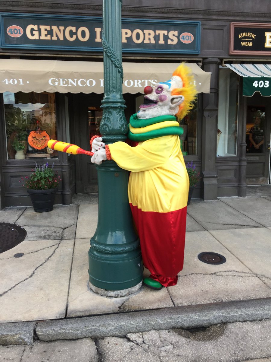 Forever Freaks Of Halloween Horror Nights tweet media