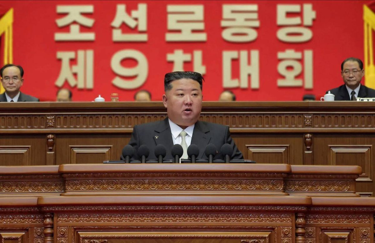 juche0071 tweet media