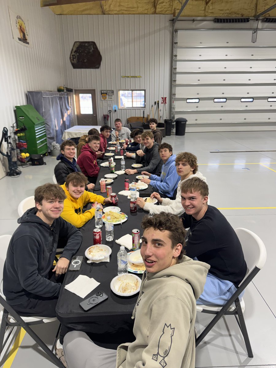 Husky Hoops tweet media