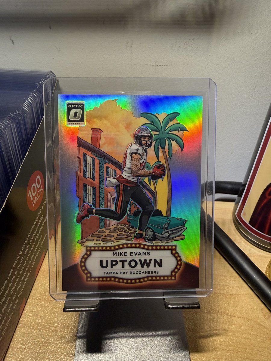 Just hit and picked up this beautiful 2025 Panini Optic Mike Evans Uptown #15 SSP Case Hit - Tampa Bay Buccaneers ebay.us/m/fUVa2B #eBay via <a href="/eBay/">eBay</a> #TBBReposts #TBBCrew #CardsForSale #Uptown #MikeEvans #Optic #Bucs #MikeEvansUptown