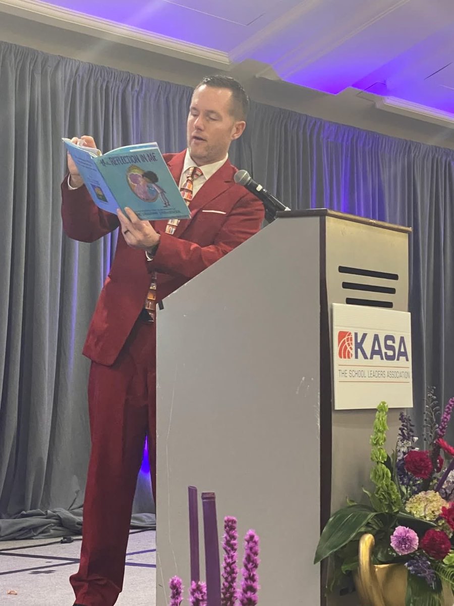 Charlie Cox tweet media