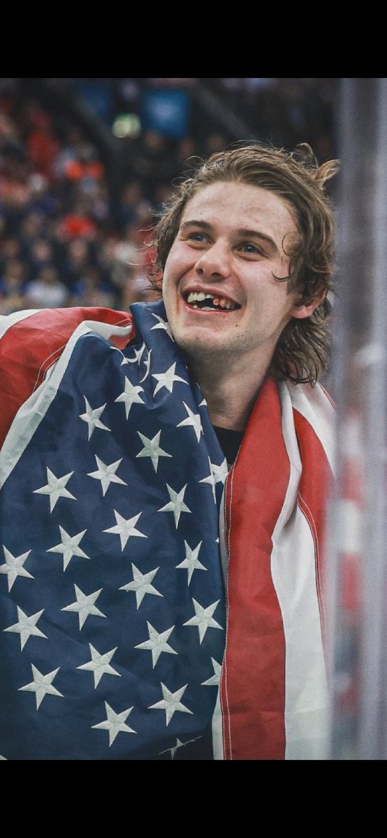 Me getting ready to buy the dip AGAIN. I DIDN'T hear no bell 😉

#AMC #AMCTheatres #GME #GAMESTOP #APESHODL #Nakedshorts #JUSTUP 
#ApesTogetherStrong 
🚀💎🤝🏻🎮 +🍿=🤑 

🇨🇦 ΔΡΞ🦍