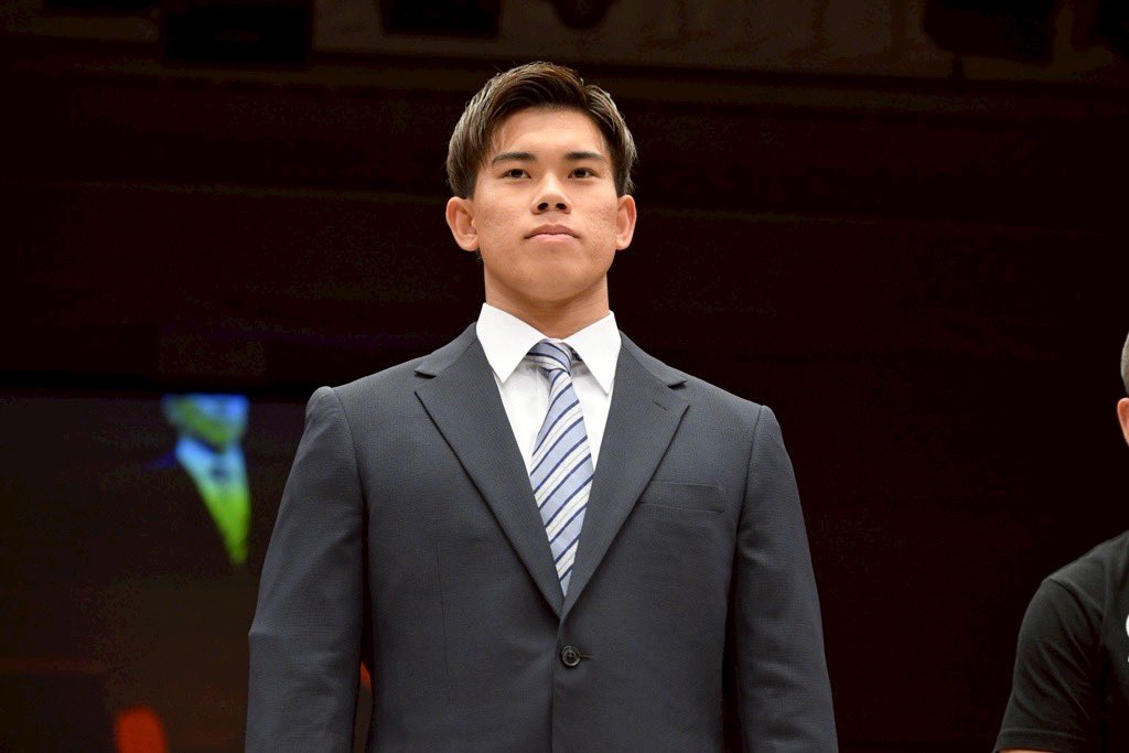 昨日の後楽園は、いろんな事があった。
・須見と正田の決勝はいい試合だった。
3カウント入った時の会場の爆発は凄かった。
試合後入ってきた佐々木はどこまでも佐々木大輔だった。
須見おめでとう。
サイン会で割り込みさせてもらい写真撮らせてくれたお客さんありがとうございました。