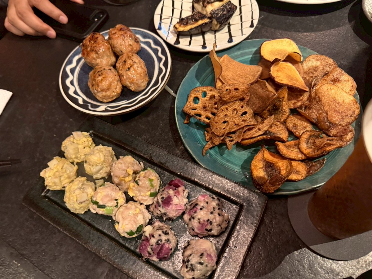 仕事の人たちとワイワイ飲みでした🍻みんなお酒強かった😂