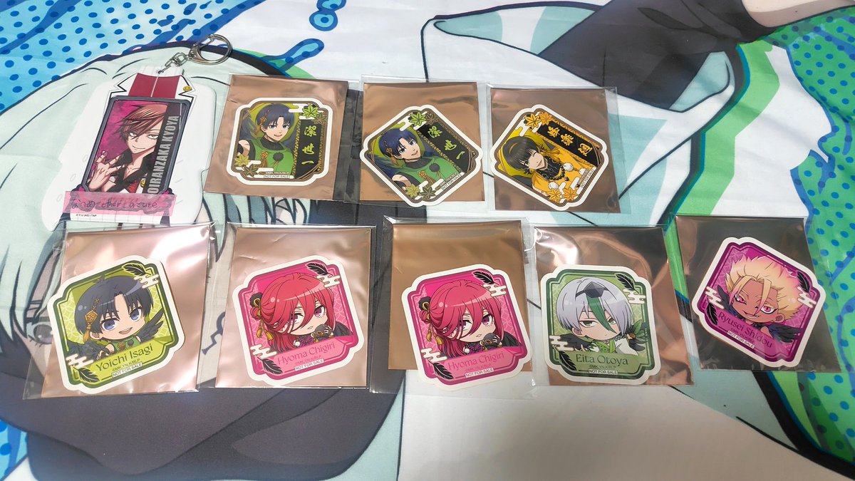 交換】ブルーロック スマイルベースカフェ スマべ 特典 譲）等身潔2