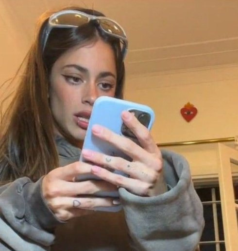 CÓMO QUE TINI CANTO TE OLVIDARÉ SIN YO ESTAR PRESENTE