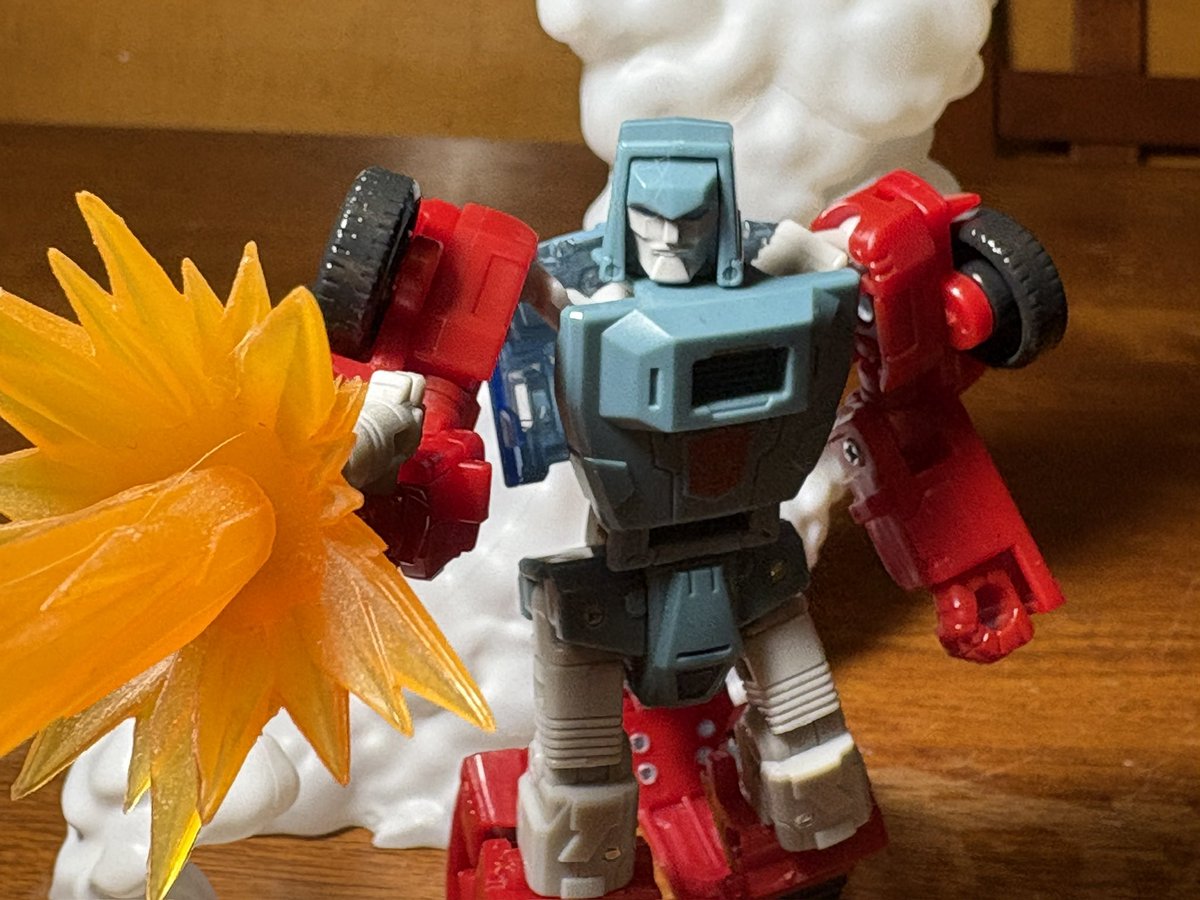 Herobot's tweet photo. Love these guys. @Hasbro @HasbroPulse @Skybound https://t.co/TP3poNhOjW