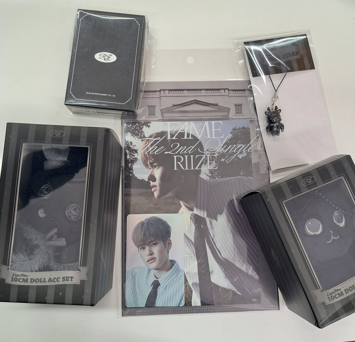 💛RIIZE💛 「PHOTO EXHIBITION」のグッズが入荷しました✨ 全メンバー