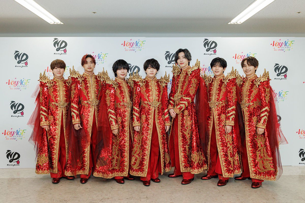 特典でダウンロードした赤衣装の画像で今さら気づいたけど、右腕に