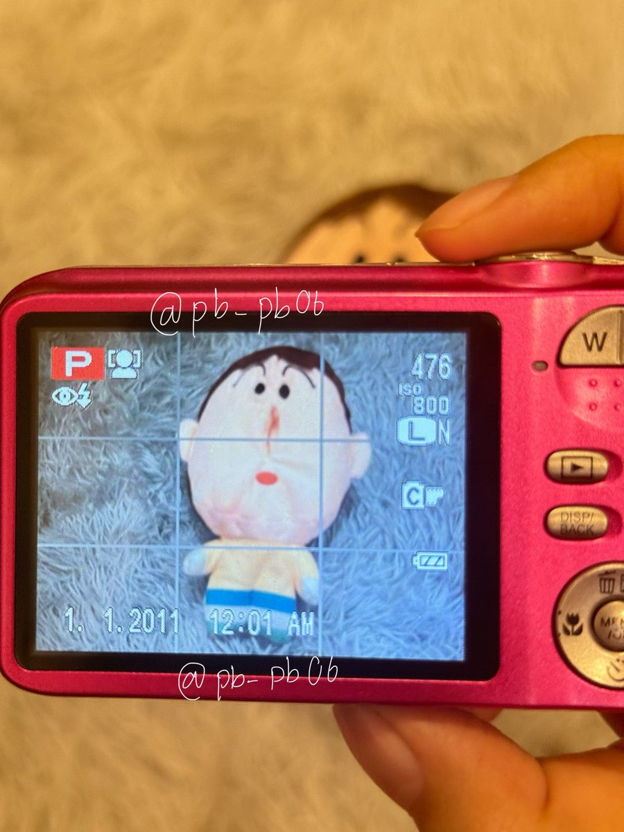 desu tweet media