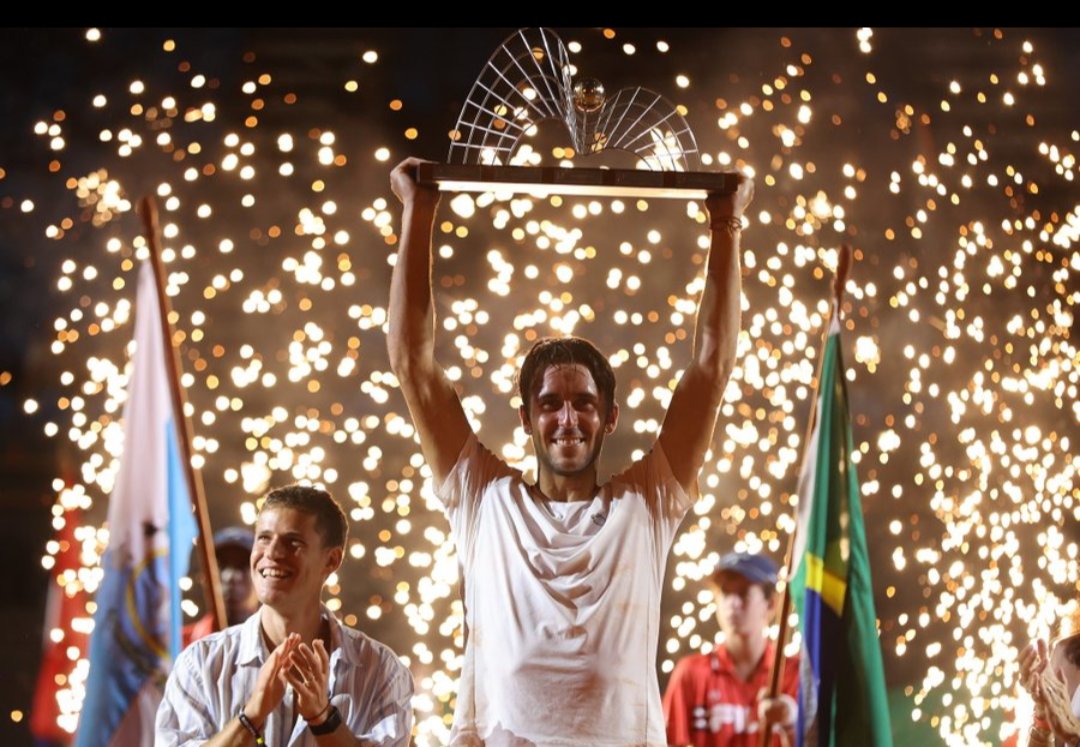 Dale campeón!! Dale campeón!!
3er campeón argentino en línea en el #RioOpen