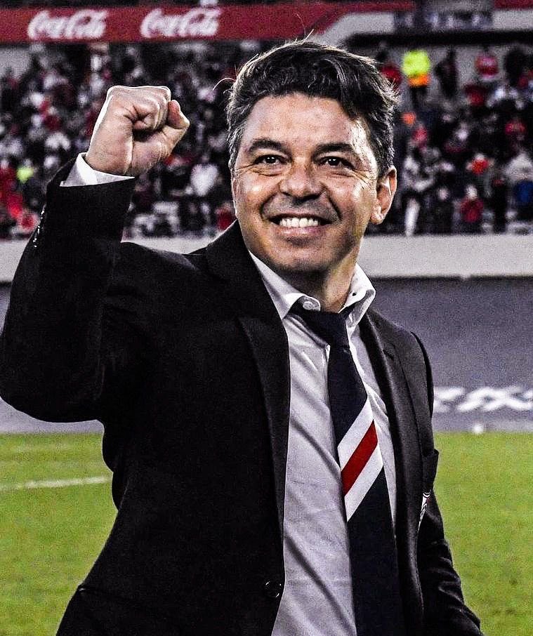 Me duele Muñeco. Me hiciste muy feliz y te voy a querer toda la vida, me hubiera encantado que esta historia sea distinta y no lo fue. Hoy, ya está -hace rato-, primero está River y es hora de cambiar de aire.

La gloria conseguida quedará por siempre en la memoria.