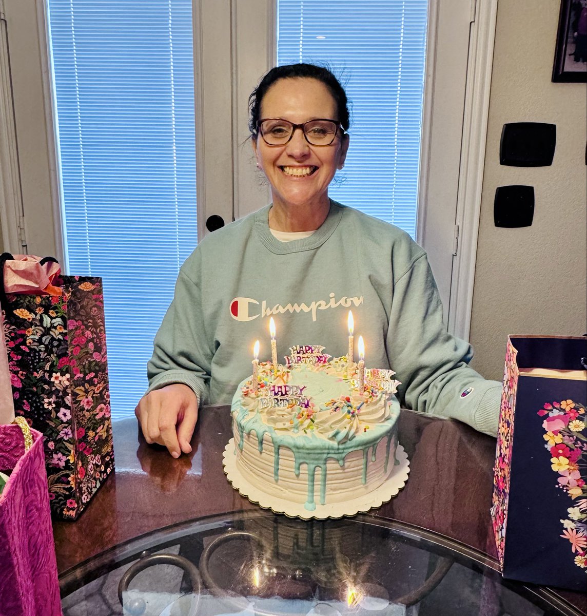 Rachel DeLira Pictures tweet media