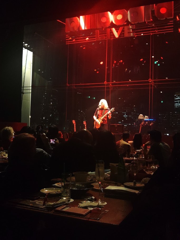 英バンド『PREFAB SPROUT』って知っていますか？←店長の青春！
そこのベーシストが名盤『STEVE MCQUEEN』をギター1本で再現するというので行ってきました六本木ビルボード！

店長、ようやくライブをこんなリッチに楽しめる大人になりましたｗ
本日のスタジオ予約状況～bit.ly/2uhDP1a