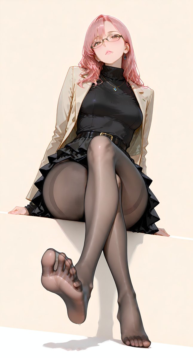 Yoru_deffus's tweet photo. 休憩中お姉さんの黒スト足裏 https://t.co/Nsf0v70uV6