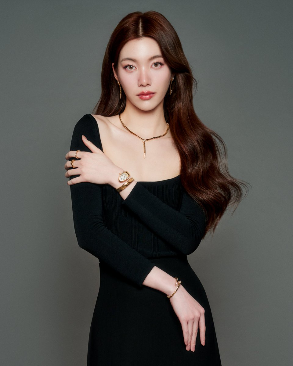 ELLEThailand's tweet image. BREAKING NEWS! ออม กรณ์นภัส @ormmormm ได้รับเลือกให้เป็น Friend of the House ของ @Bulgariofficial ประเทศไทย คนล่าสุด หลังจากการร่วมงานกับแบรนด์ตั้งแต่การถ่ายปกนิตยสารแอล ประเทศไทย ไปจนถึงอีเวนต์ทั้งในและต่างประเทศ

#ELLEThailand
#Bvlgari #BvlgariThailand
#ormkornnaphat