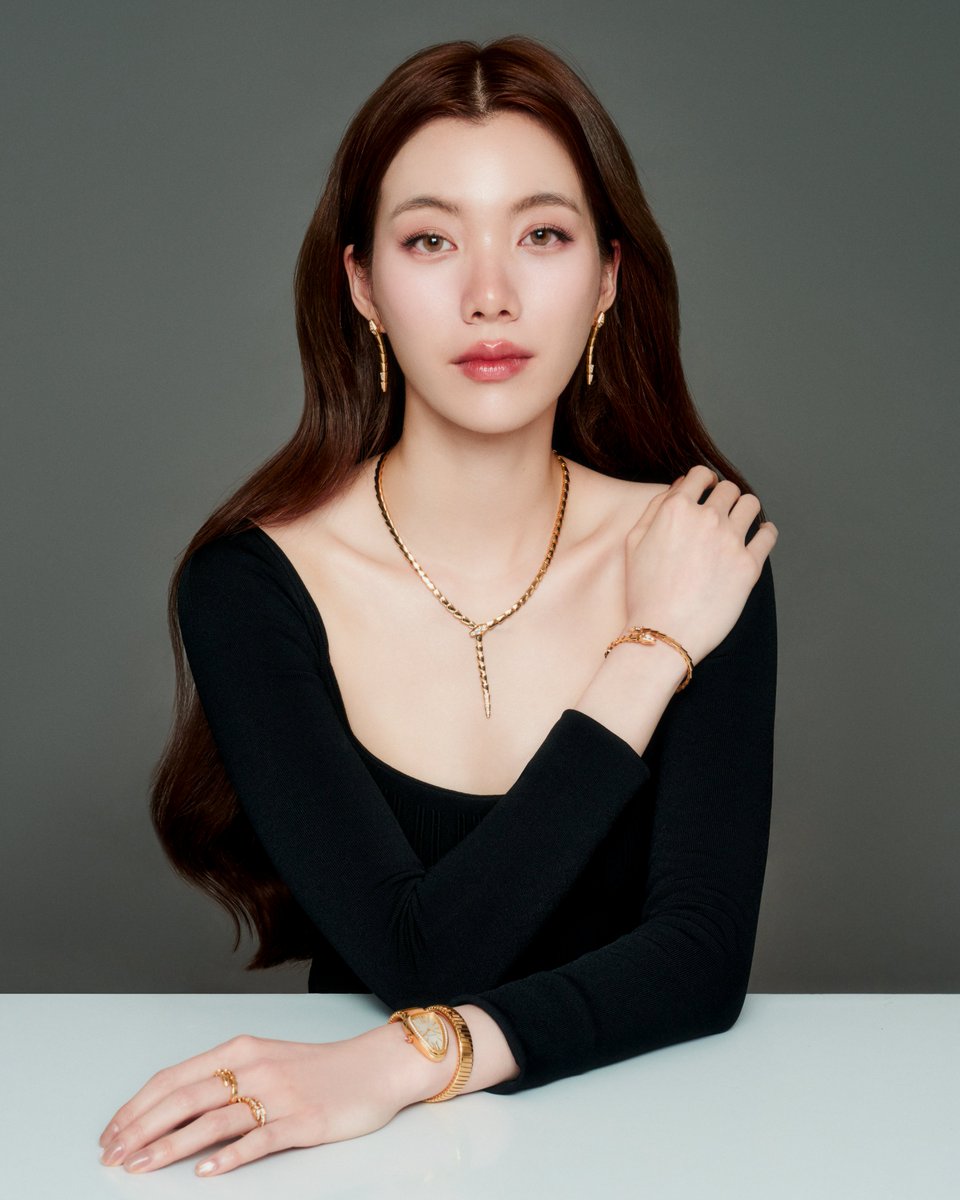 ELLEThailand's tweet image. BREAKING NEWS! ออม กรณ์นภัส @ormmormm ได้รับเลือกให้เป็น Friend of the House ของ @Bulgariofficial ประเทศไทย คนล่าสุด หลังจากการร่วมงานกับแบรนด์ตั้งแต่การถ่ายปกนิตยสารแอล ประเทศไทย ไปจนถึงอีเวนต์ทั้งในและต่างประเทศ

#ELLEThailand
#Bvlgari #BvlgariThailand
#ormkornnaphat