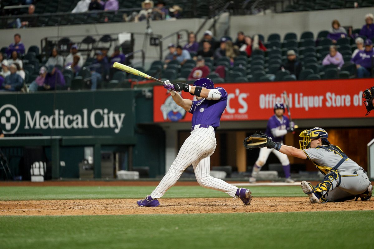 KStateBSB's tweet photo. CARLOS GOES YARD 💥 https://t.co/3GotP83t5P