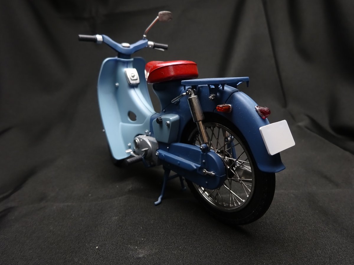 9fUM8tZL9WczczB's tweet photo. #Reshooting #plasticmodel #scalemodel #motorcycle #プラモデル #プラモ #バイク #バイクモデル #フジミ #FUJIMI #スーパーカブ #C100 #1958年初代モデル #12scale #HONDA  #ホンダ #バイクプラモ盛上げ隊 #バイクプラモ盛り上げ隊
他写真＞https://t.co/IKbwGyyrCb https://t.co/rO1ar67Yy5