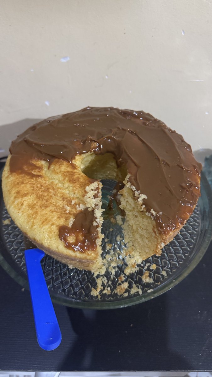 tekotavares's tweet photo. #VoleiNoSporTV vocês podem escolher: pizza ou bolo de tapioca. https://t.co/KwVUX05iwy