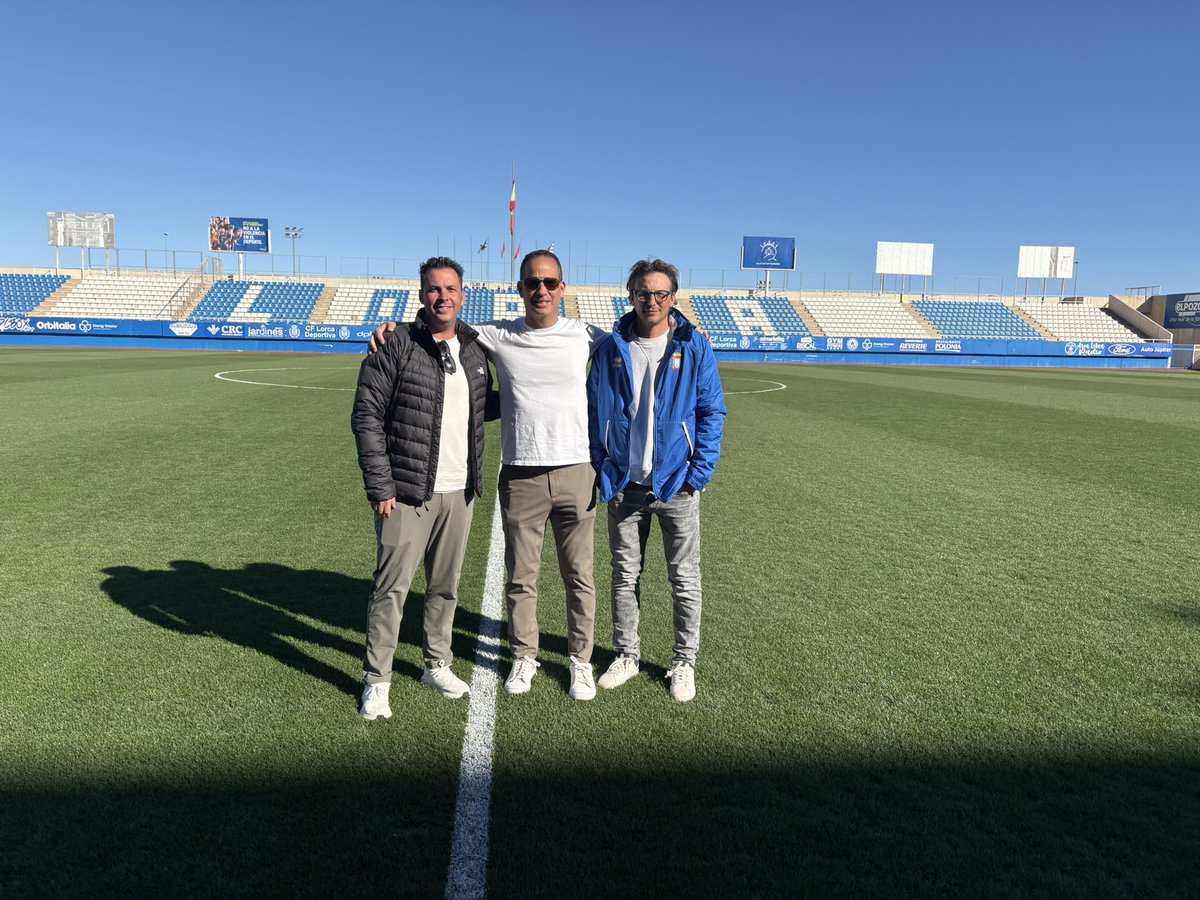 Gran día en <a href="/lorcadeportiva/">Lorca Deportiva</a> <a href="/sergio_zyman/">Sergio Zyman</a> 

Se está cumpliendo poco a poco los pasos del plan que diseñamos rumbo a la 25-26. 

Falta MUCHO, pero nos debemos aferrar a la zona de playoff, y nunca dejar de aspirar a todo. 

Pies en la tierra. 

+ 3 y a Extremadura.