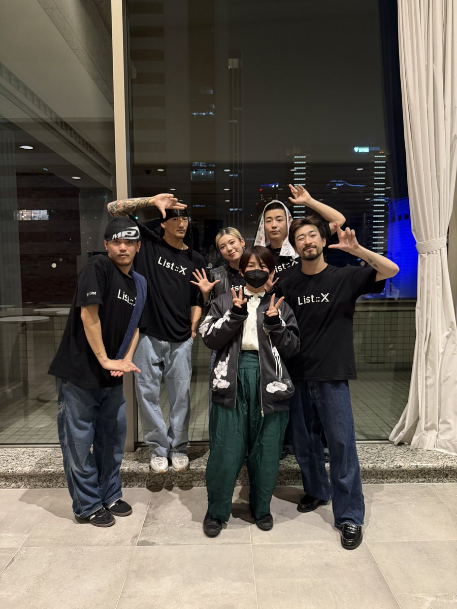 list_x_official ショーケース後にファン対応してくれたんですけど