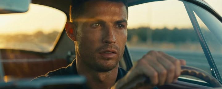 port4l_nerd's tweet image. { RUMOR }

O personagem de Cristiano Ronaldo em #FastForever se chamará Drako Verone, ele será um dos vilões mais brutais do filme.

Fonte: (Movie.)