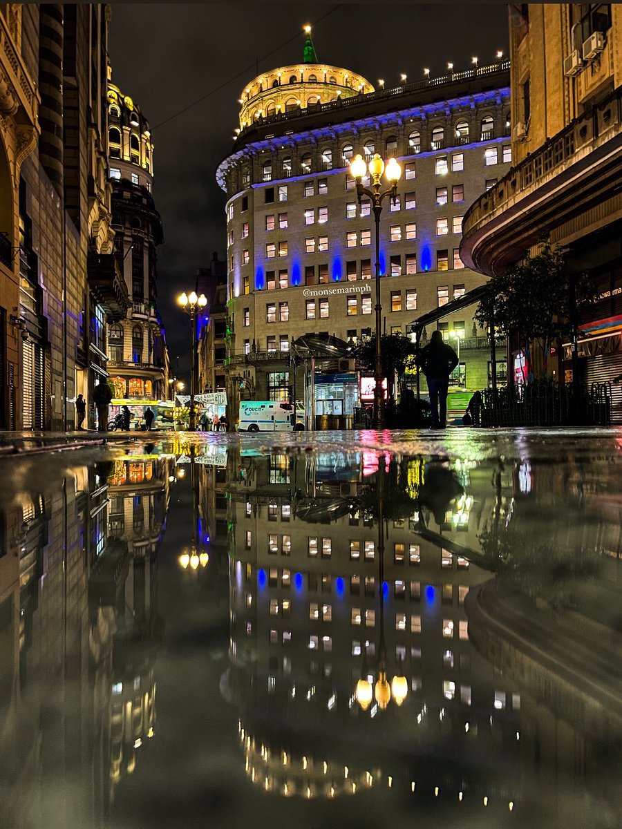 Una que saque por el microcentro alguna noche de lluvia