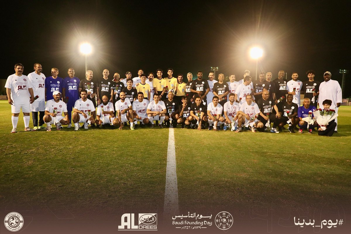 abdallhaldgem's tweet photo. تهنئه من القلب لرئيس النادي الفيصلي وعضاء مجلس الادارة وجميع الموظفين والعاملين بالنادي وشركة الدريس على النجاح الكبير  الاكثر من رائع بالاحتفال بيوم التأسيس بمشاركة اساطير الكره السعوديه ونجوم الفيصلي فخور جداً بالمشاركة في يوم من اعظم ايام الوطن الغالي  
#الفيصلي 
#يوم_التاسيس https://t.co/GRPMPHRQES