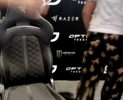CODLeague's tweet photo. IN HIS PJ'S 😭 https://t.co/KUCDD3X2yw