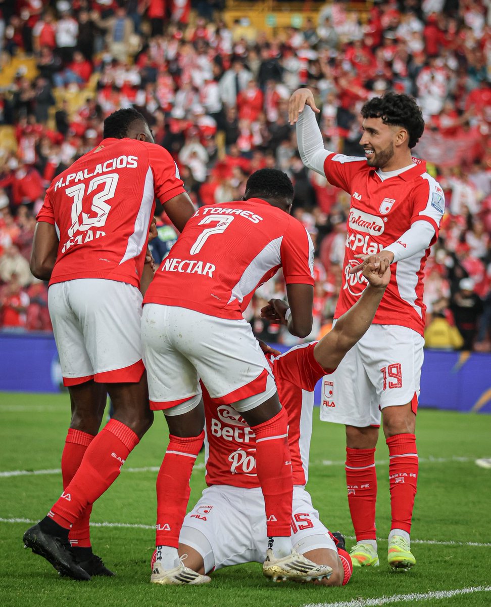 SoyMiguelParis's tweet image. ¡El León 🦁 se reencontró con la victoria!

🇮🇩 @SantaFe 2️⃣-1️⃣ #Junior

⚽️: Víctor Moreno (22’) e Iván Scarpeta (56’)
📌 El equipo de Repetto tenía que ganar y lo hizo.
📌 Jhojan Torres respondió a su titularidad.
📌 Omar Fernández demostró una vez más su garra y corazón.
📌 Iván