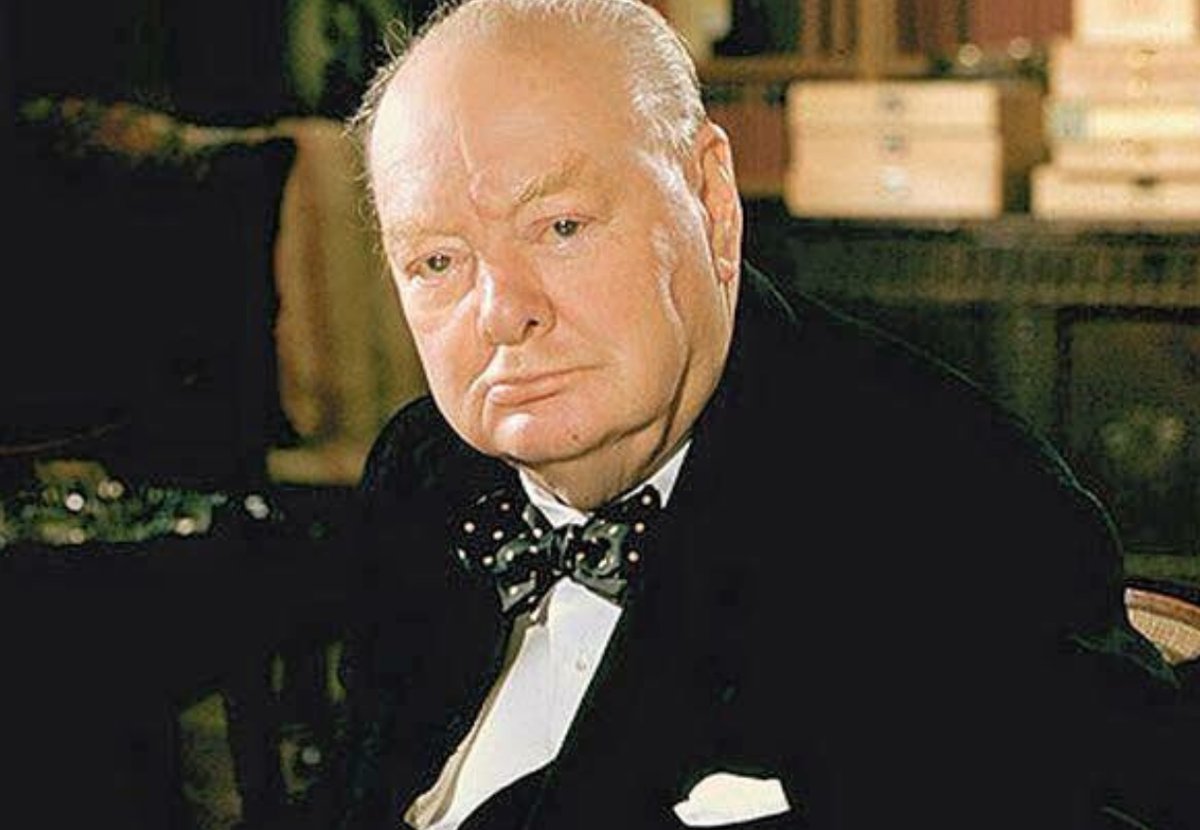 "Yo no escucho lo que dice la gente, solo observo lo que hacen. El comportamiento nunca miente"  

Winston Churchill