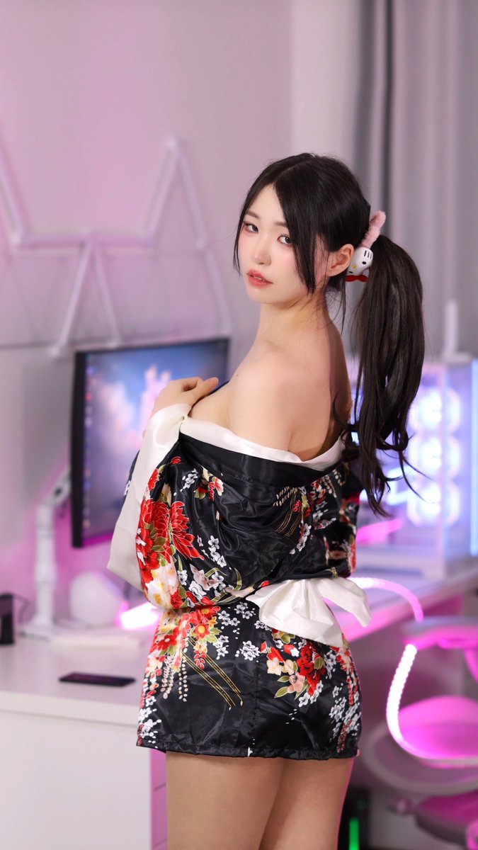 meriol chan tweet media