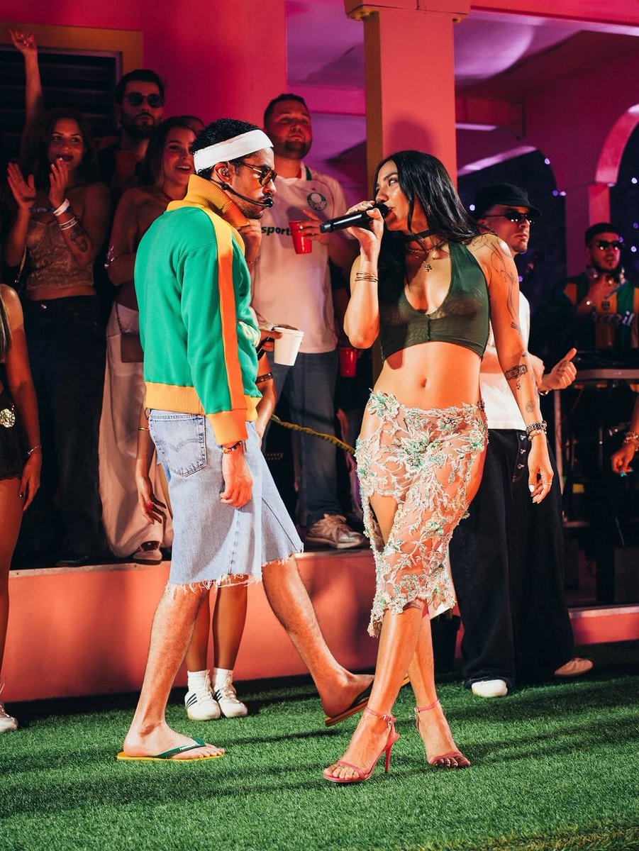 Bad Bunny junto a Rainao en Brasil 🇧🇷🐰