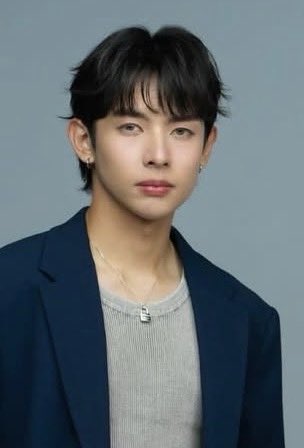 A dose of #justin 🌻🍎

©️officialsb19 (IG) | 110325

#SB19_JUSTIN <a href="/justintdedios/">justin</a>