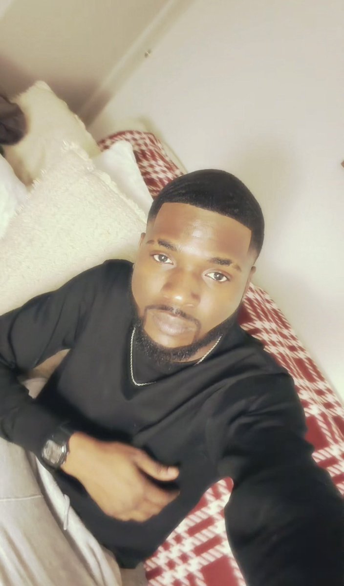 𝒵ℰℰ’ tweet media