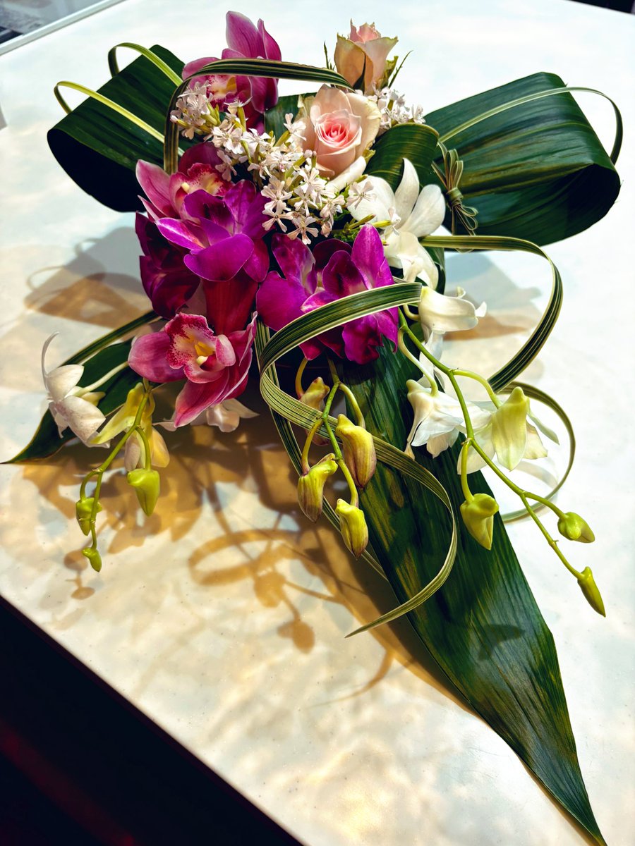 フラワーアレンジメント 記録用 今回はリボンʚ🎀ɞ形だった ラブリー