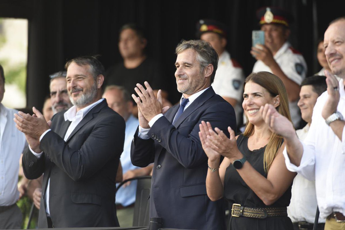 FedericoAchaval's tweet photo. Fechas como esta, que marcaron el inicio de una Argentina unida, nos recuerdan lo importante que es seguir trabajando para construir un país con trabajo, inclusión y oportunidades para todos. https://t.co/ZMT9DPGbSc