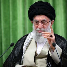 RyanRozbiani's tweet photo. BREAKING 🇮🇷: Iran's Former President Tried to Overthrow Ayatollah Khamenei

French media Le Figaro reports sources say Iran's former president Hassan Rouhani led an internal offensive aimed at removing Ali Khamenei.

This happened just as nationwide protests were reaching their peak on January 8–9.

Hours later, IRGC and security forces launched mass arrests, internet shutdowns, and a sweeping crackdown. This parallels the reports that Rouhani was arrested and questioned.