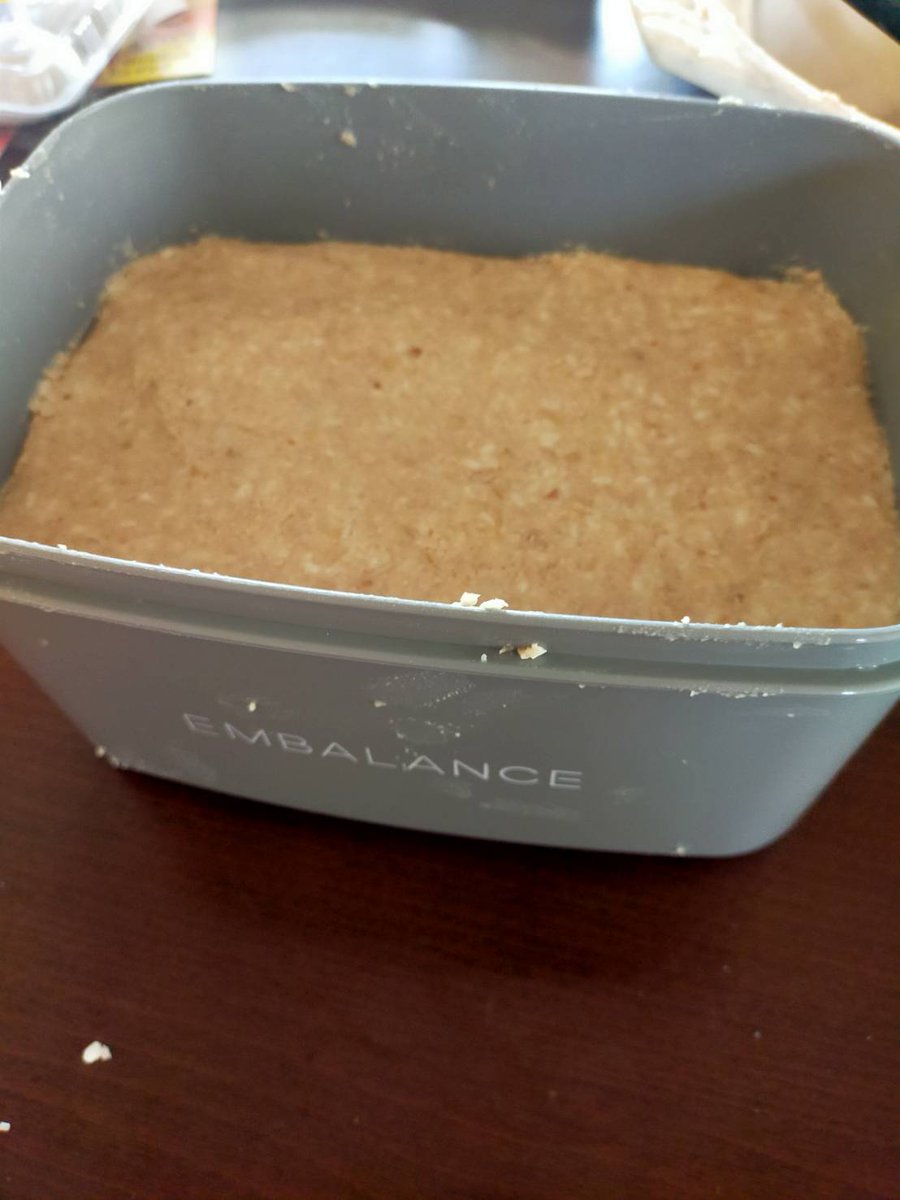 macallan7776's tweet photo. 毎年恒例の味噌作り、自分で作ることで家や身体の常在菌が入り込んで自分にあった味噌が出来るそうです。今年はマメくんも家族に加わり新たな乳酸菌も含まれる事かと思います。菌と共に生きる、日本人が大切にしてきたこと。抗菌洗剤、アルコール消毒、ファブリーズなどに頼らずいい菌を増やしましょう https://t.co/hAjFAWJN7g
