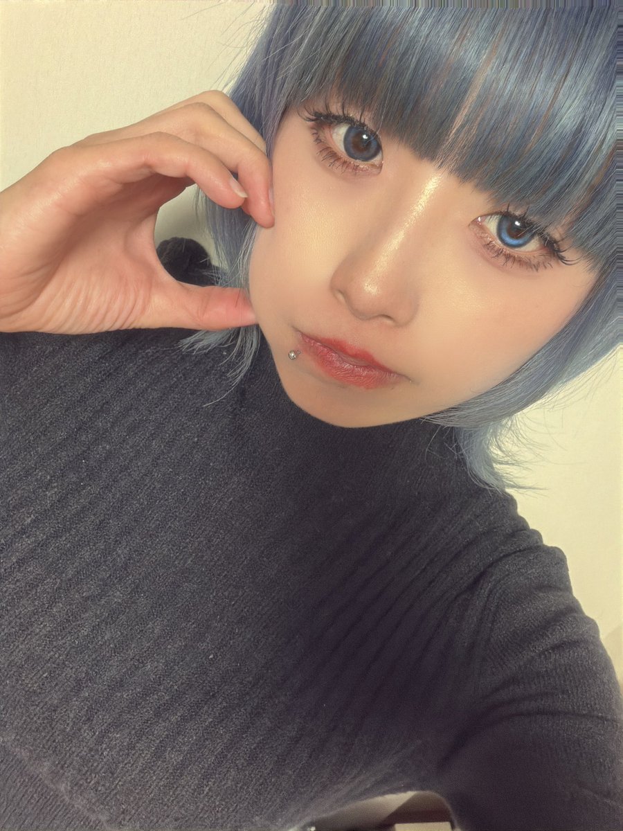 おはよう〜☀️
今日どこかで
配信つけようと思います！！
でもちょっと二度寝しちゃおっ😏