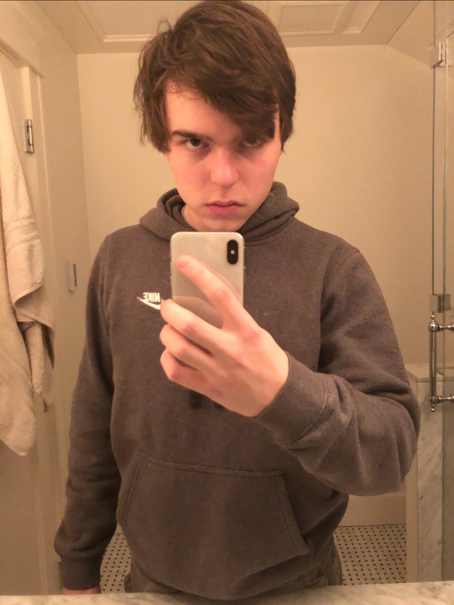 Charlotte :3 tweet media