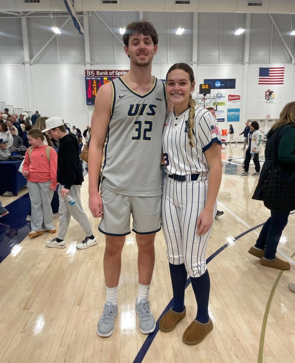 Adelaide Stell tweet media